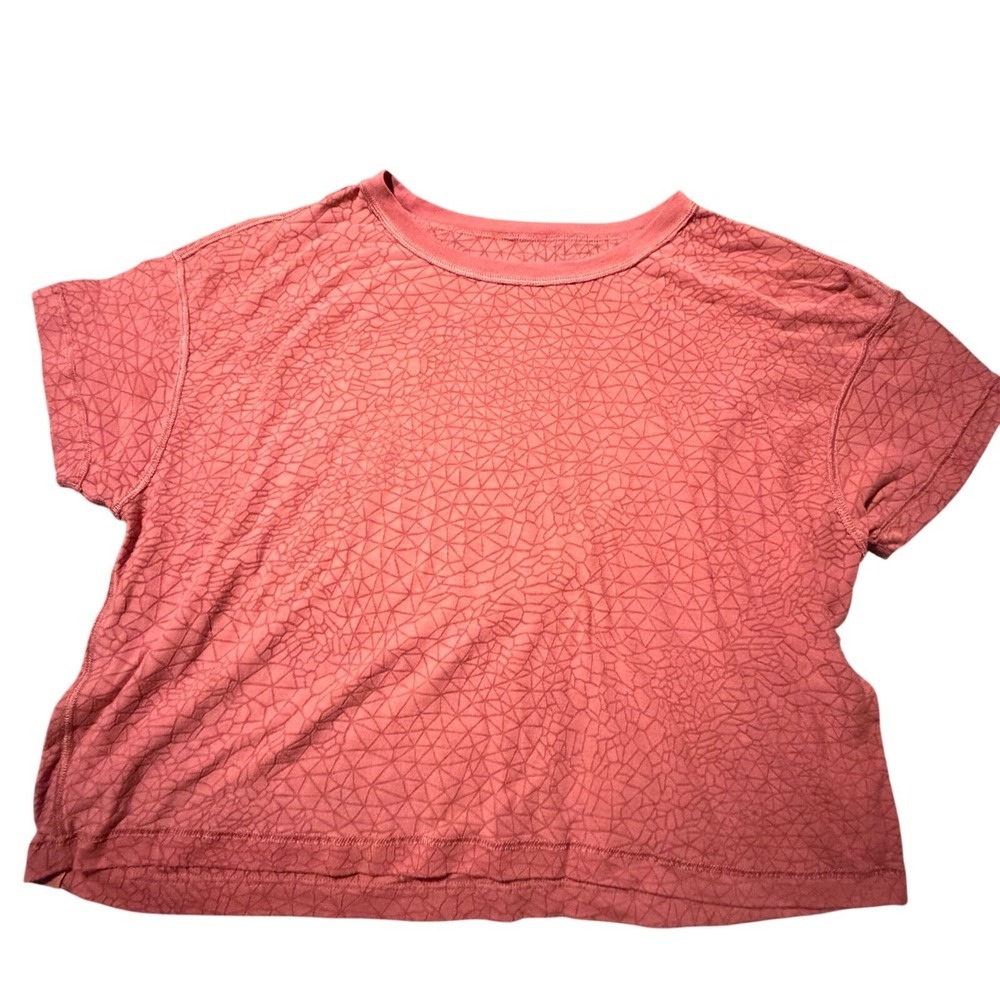 Lululemon pink short sleeve top crop lightweight yoga no tag fits like sz 8